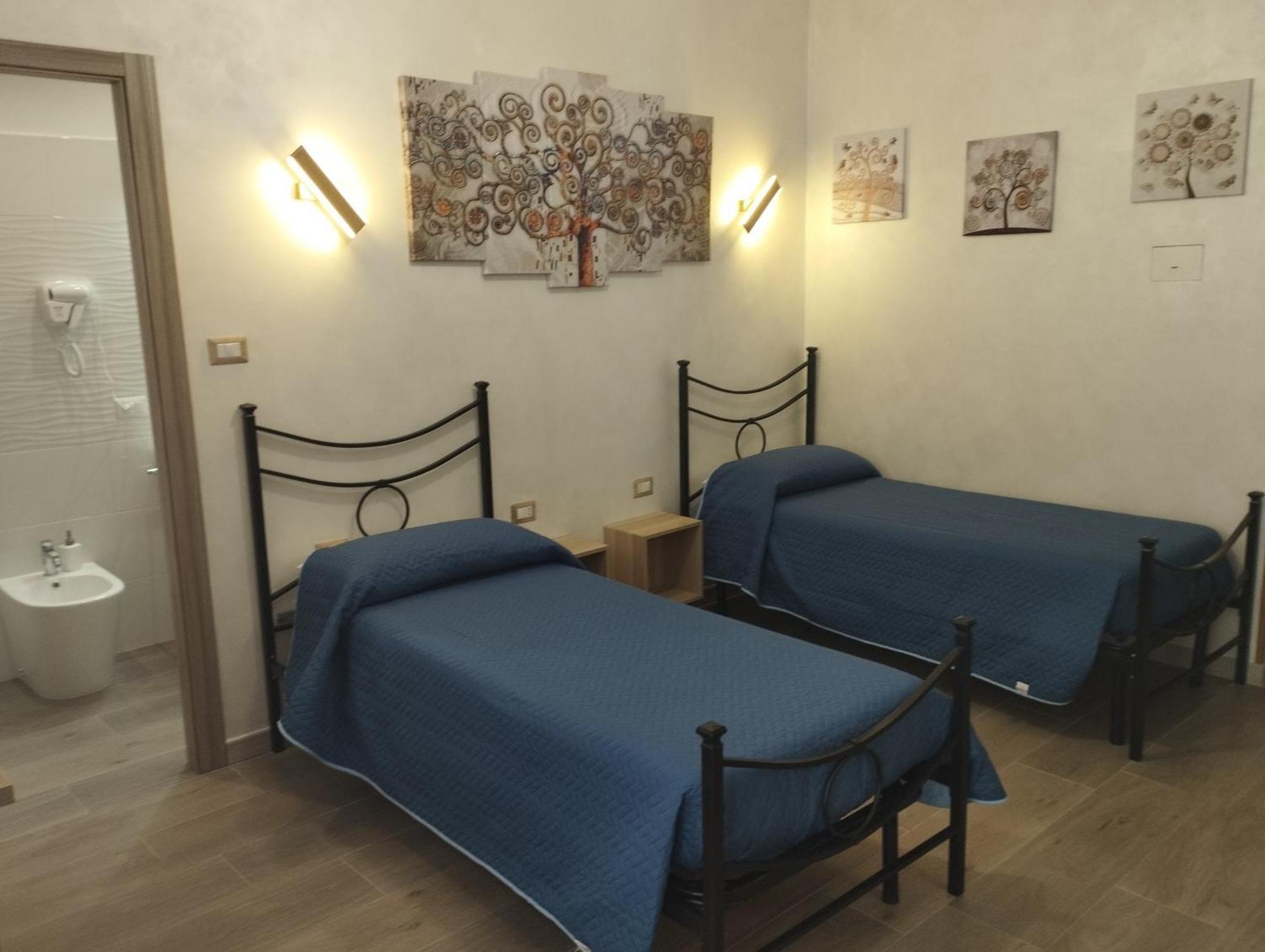 Roma Tourist Lease Hotel Acilia Bilik gambar